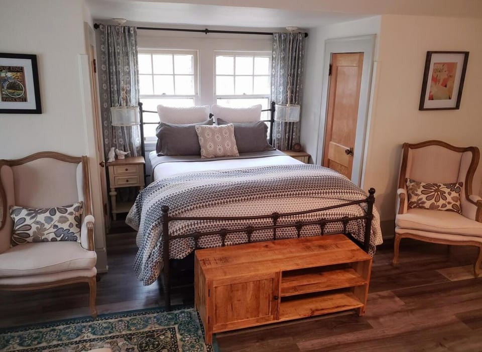 Your Montford Nest A Private Couples Retreat Apartment in Historic Montford