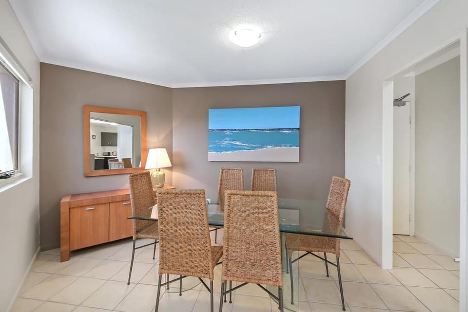 Coolum Terrace Retreat, Beach, Cafes, Shops Apartment in Coolum Beach