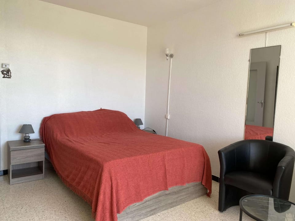 Studio avec parking privé à Balaruc-les-Bains, proche stade - FR-1-553-314 Apartment in Balaruc-les-Bains
