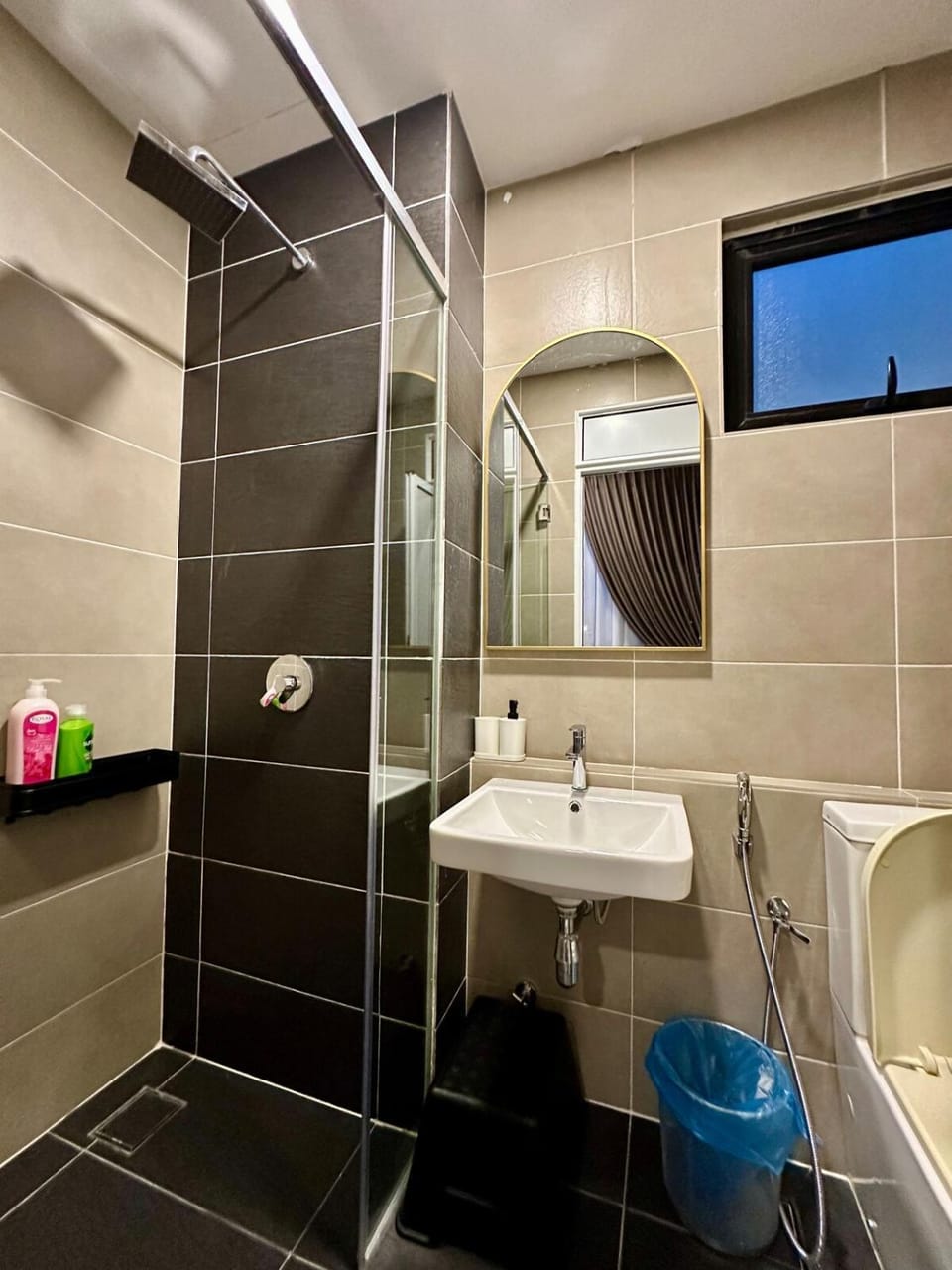 Shower, Toilet, Bathroom