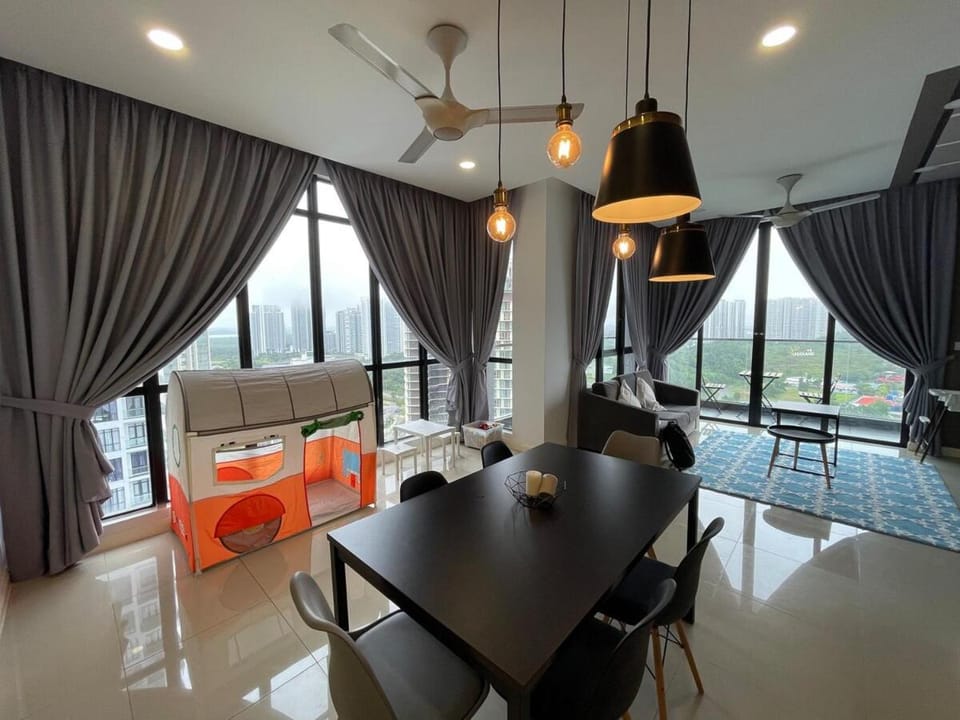 Seating area, Dining area