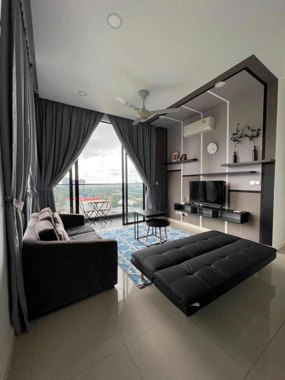Living room, Photo of the whole room, Seating area