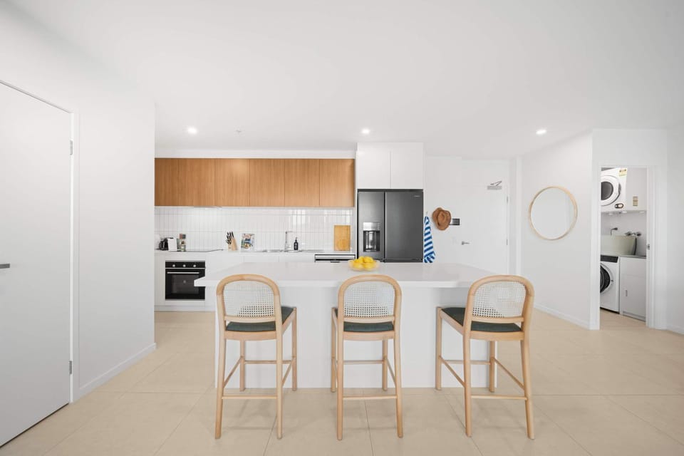 Coffee/tea facilities, Kitchen or kitchenette, oven, stove, toaster