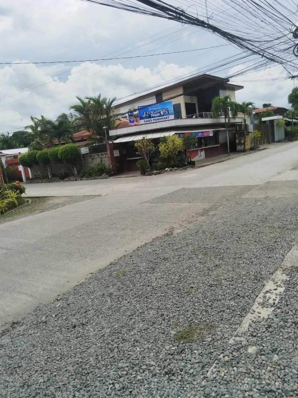 On-site shops, Street view, Supermarket/grocery shop, Location