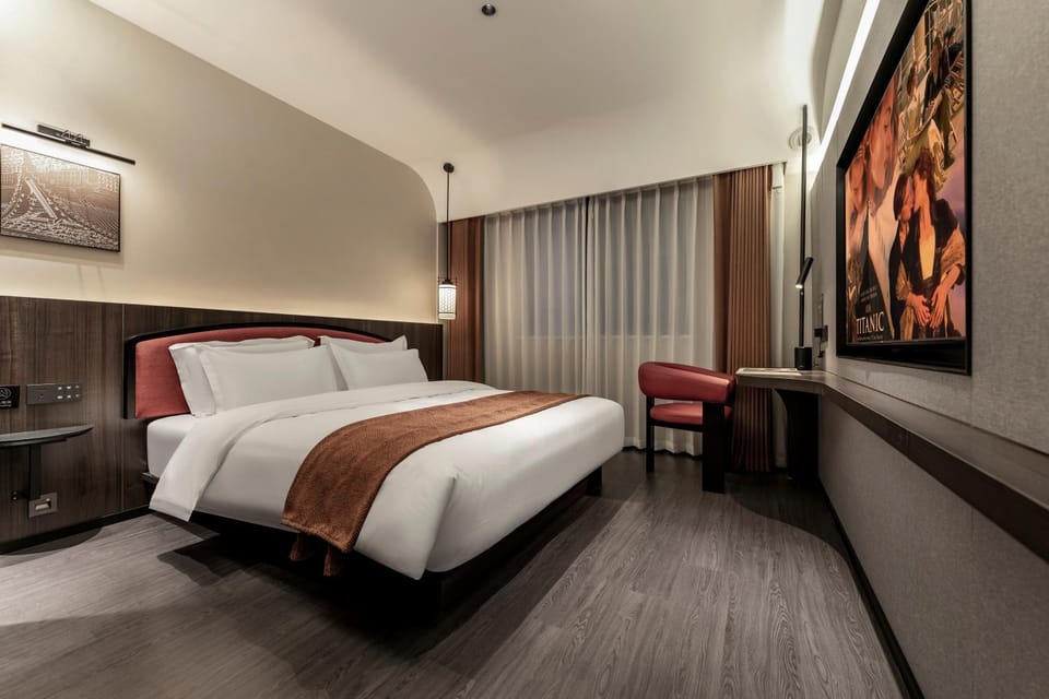 Bed, Photo of the whole room