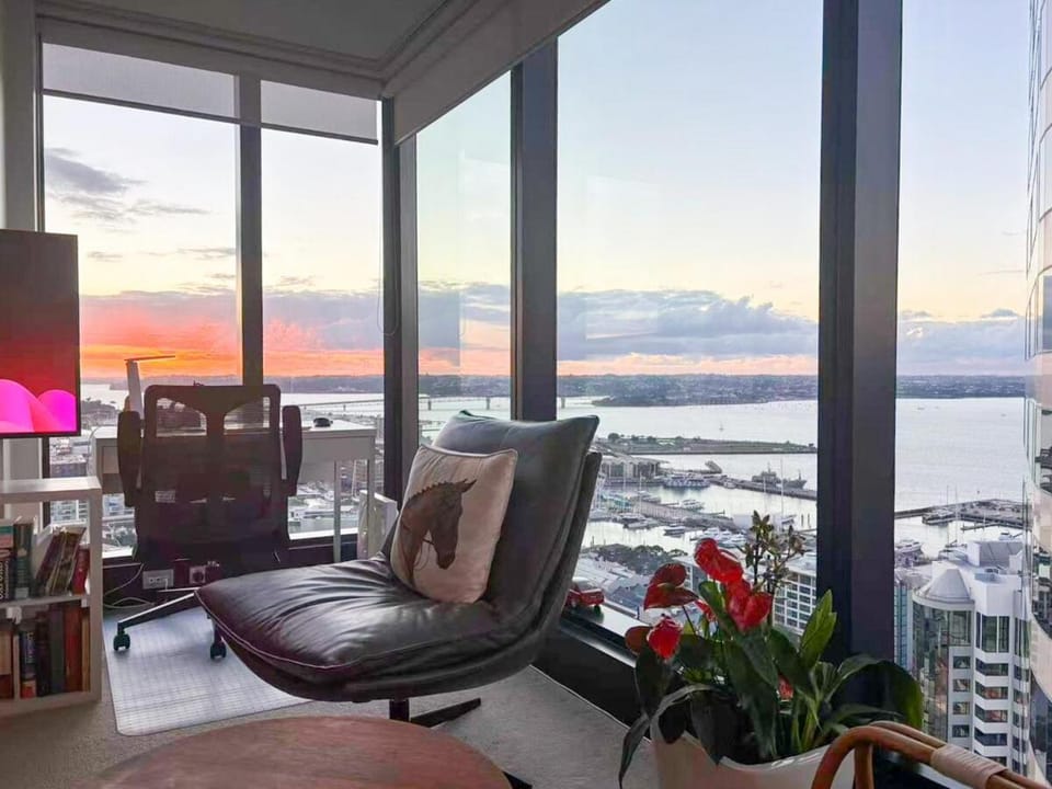 Harbour Views W Pool, Gym, Sauna Near Sky Tower P221 Apartment in Auckland