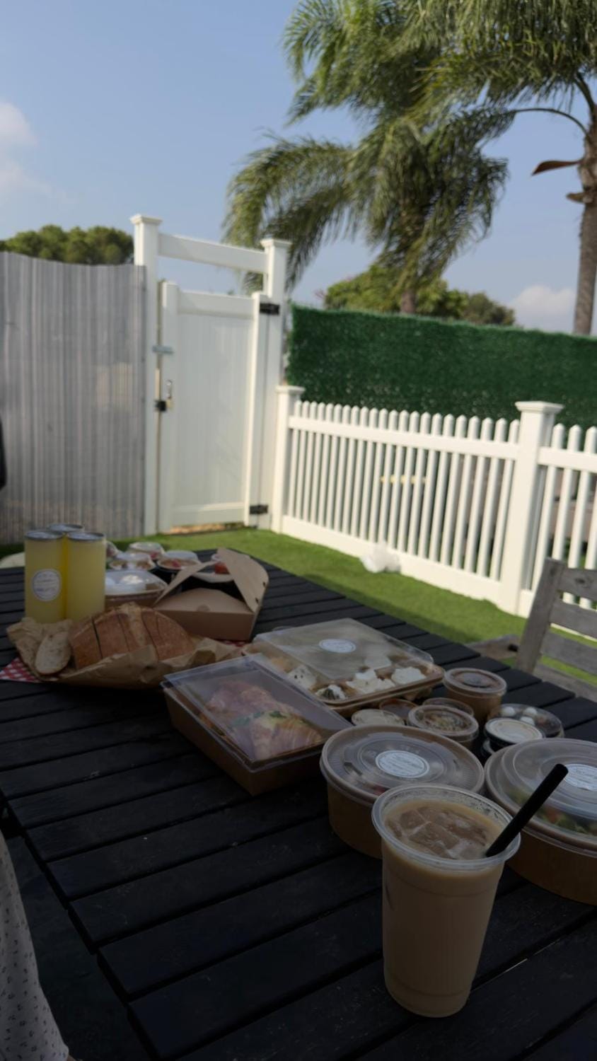 Food and drinks, Food