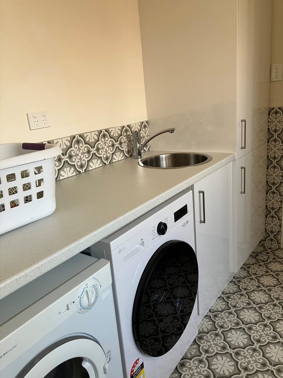 laundry, washing machine, dryer