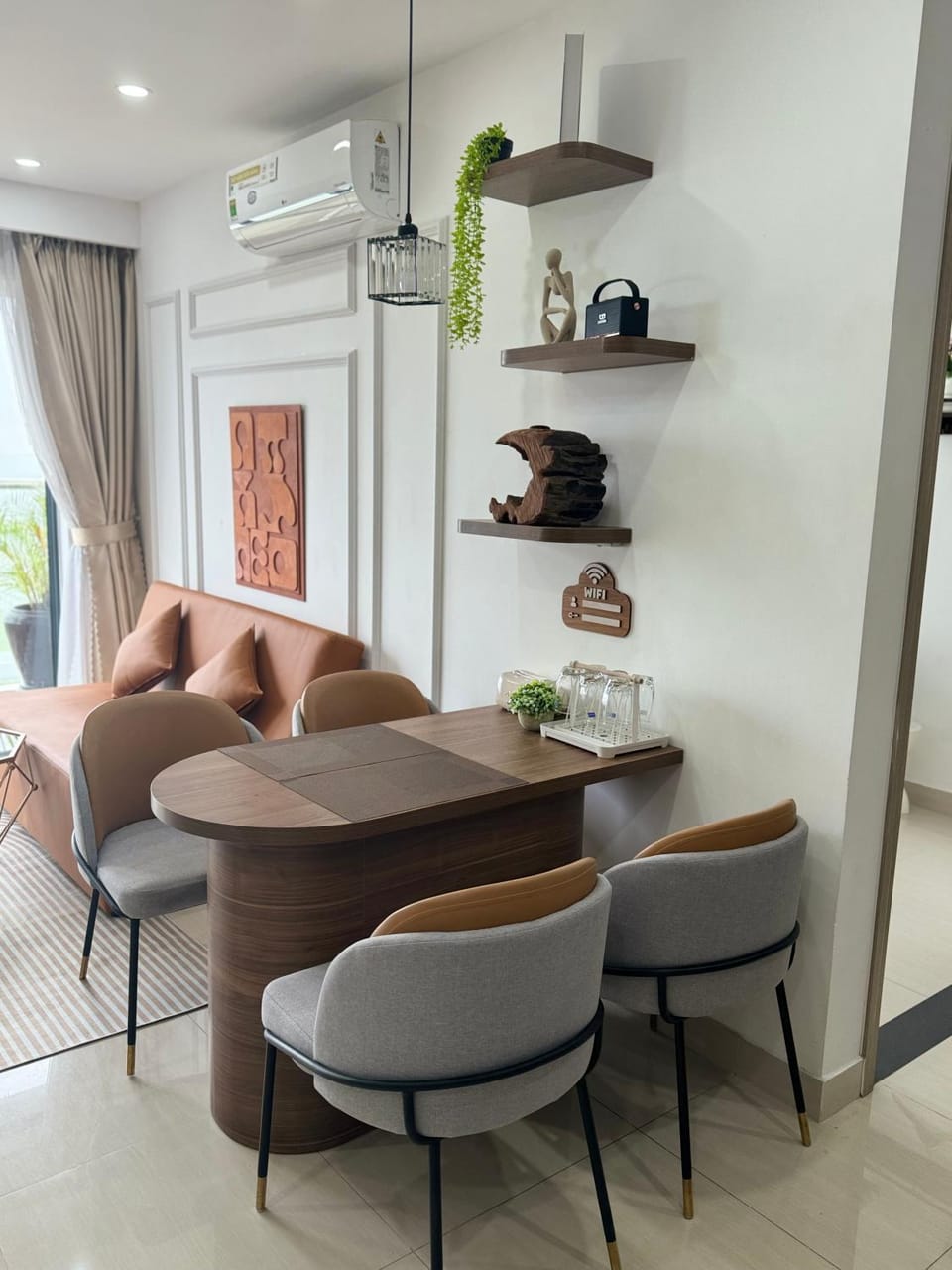 Living room, Dining area