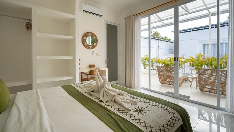 Bed, Photo of the whole room, Bedroom, air conditioner