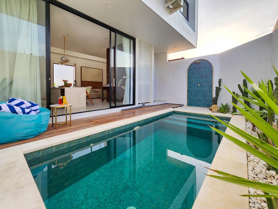 Patio, Pool view