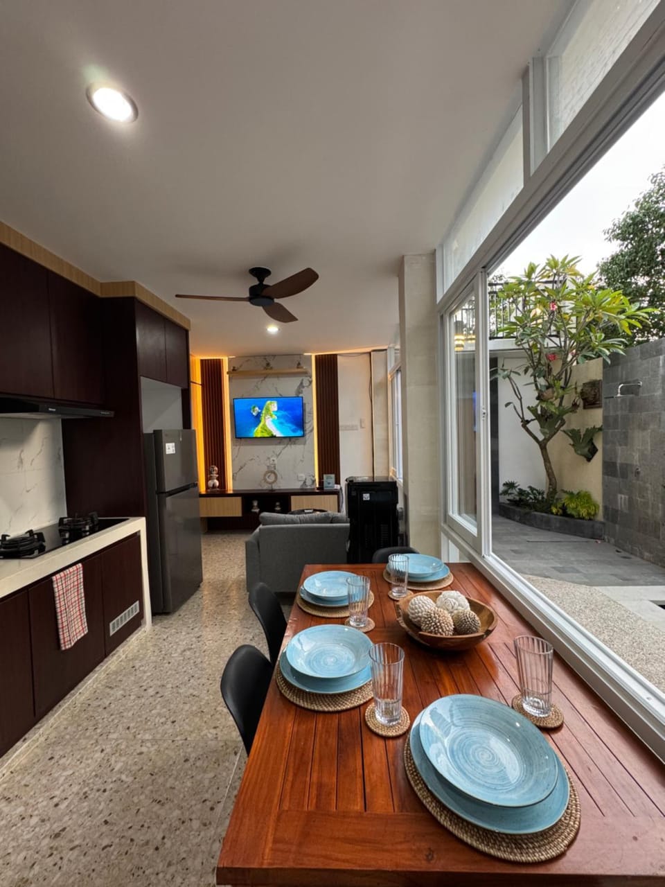 TV and multimedia, Kitchen or kitchenette, Dining area