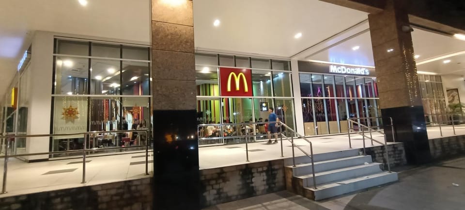 Restaurant/places to eat, Restaurant/places to eat
