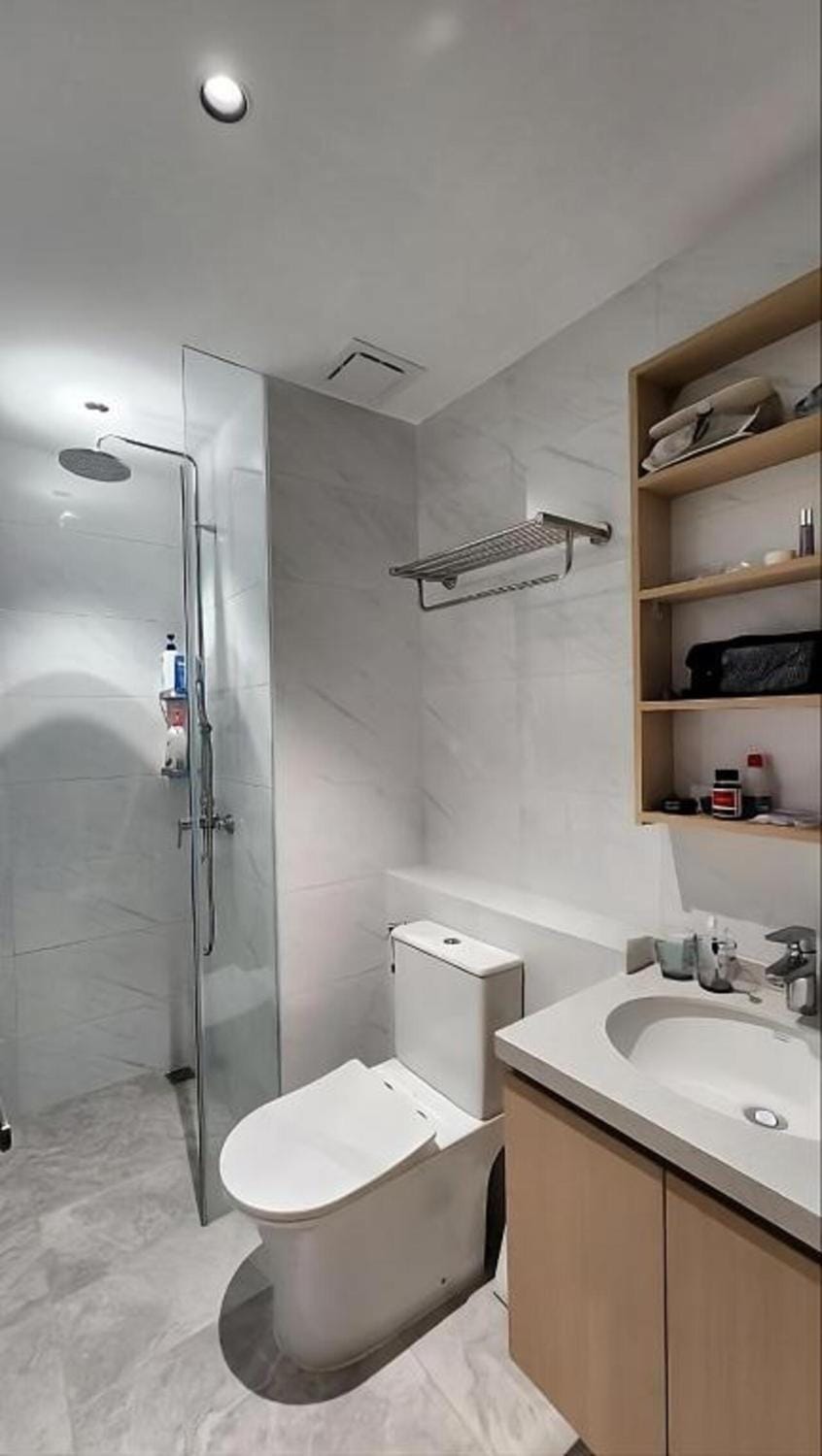 Shower, Toilet, Bathroom