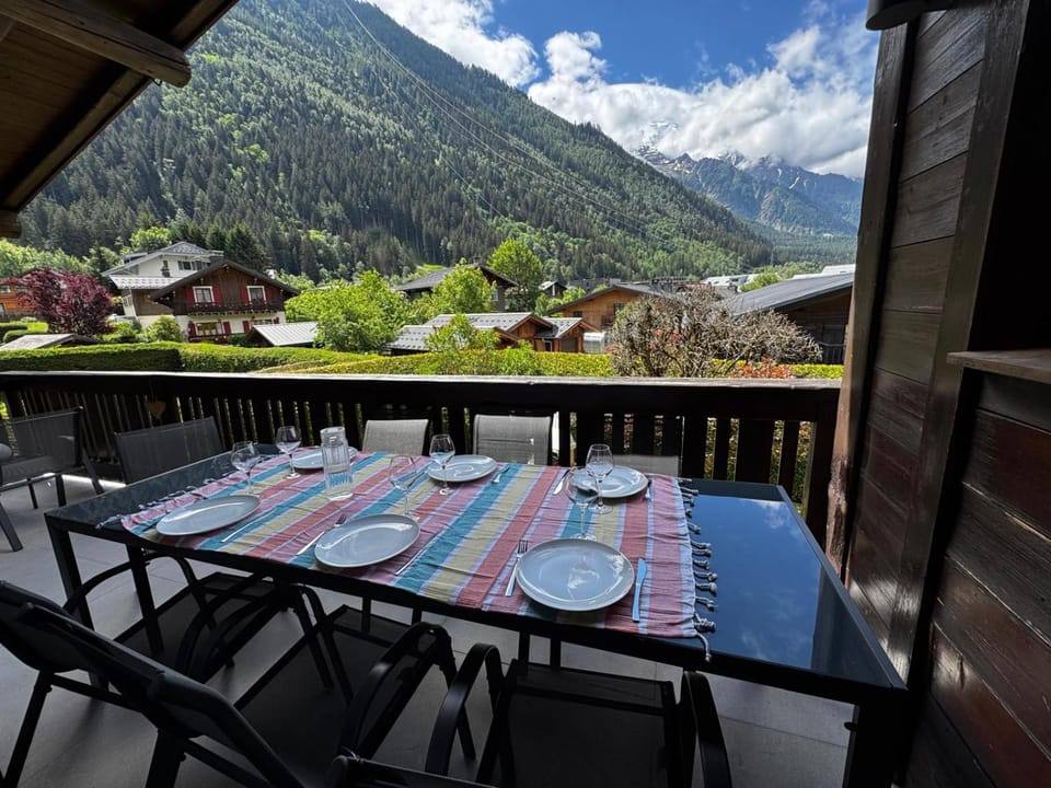 Chalet Blue House Chalet in Chamonix