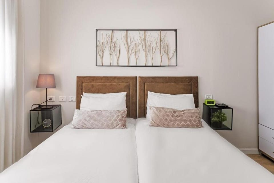 Dream 5BR Extravagant Penthouse by the Shuk Apartment in Jerusalem
