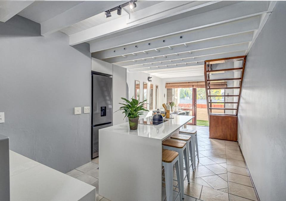 Via Positano 95, Paulshof Apartment in Sandton
