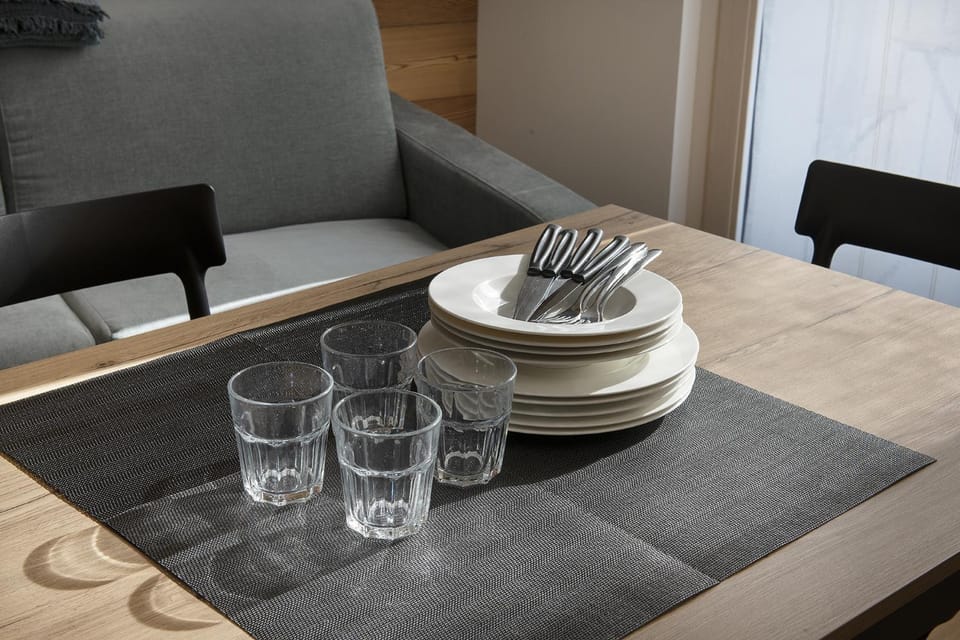 Wooden Wall Apartment in Ponte di Legno