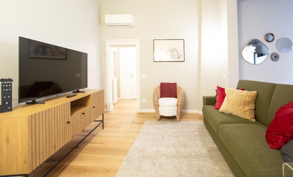 Communal lounge/ TV room, Living room