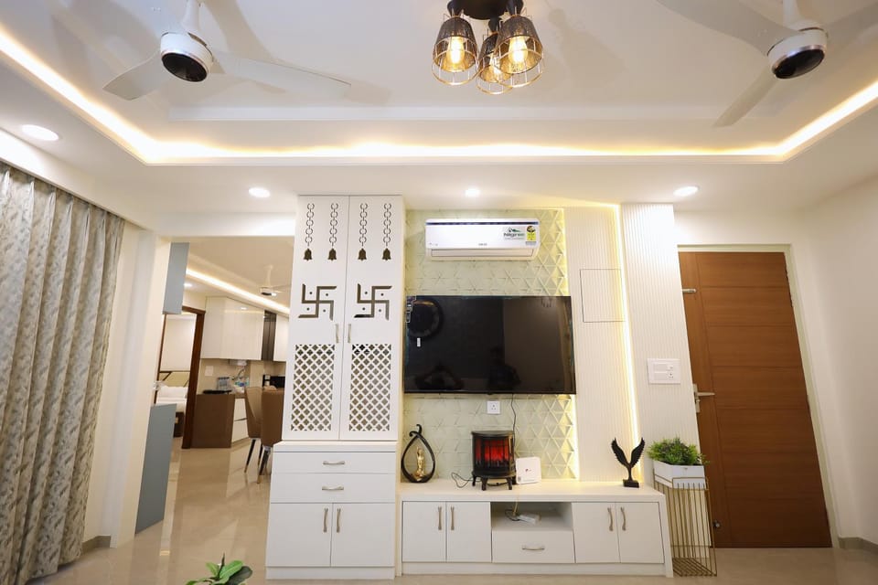 Communal lounge/ TV room, TV and multimedia, Evening entertainment