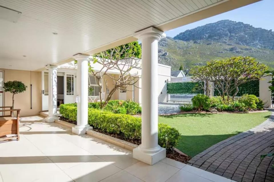 Patio, Seating area, Garden view