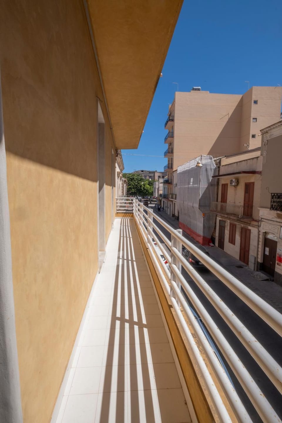 Property building, Balcony/Terrace