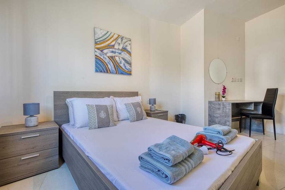 Cosy 1 Bedroom with balcony in St Julians AEBE1 Apartment in Saint Julians