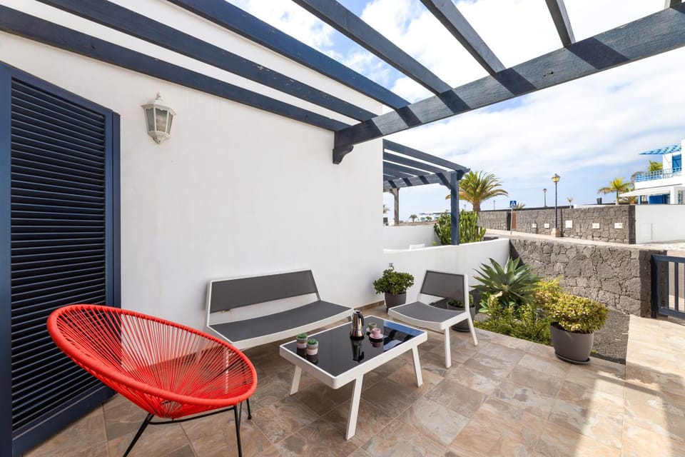 Off site, View (from property/room), View (from property/room), Balcony/Terrace, Garden view, Garden view, Street view, Street view, Quiet street view