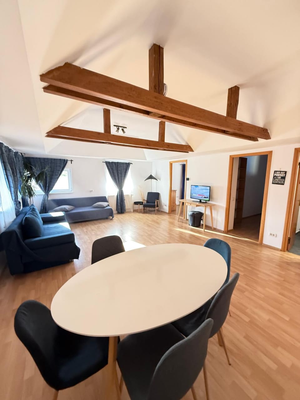 Living room, Dining area
