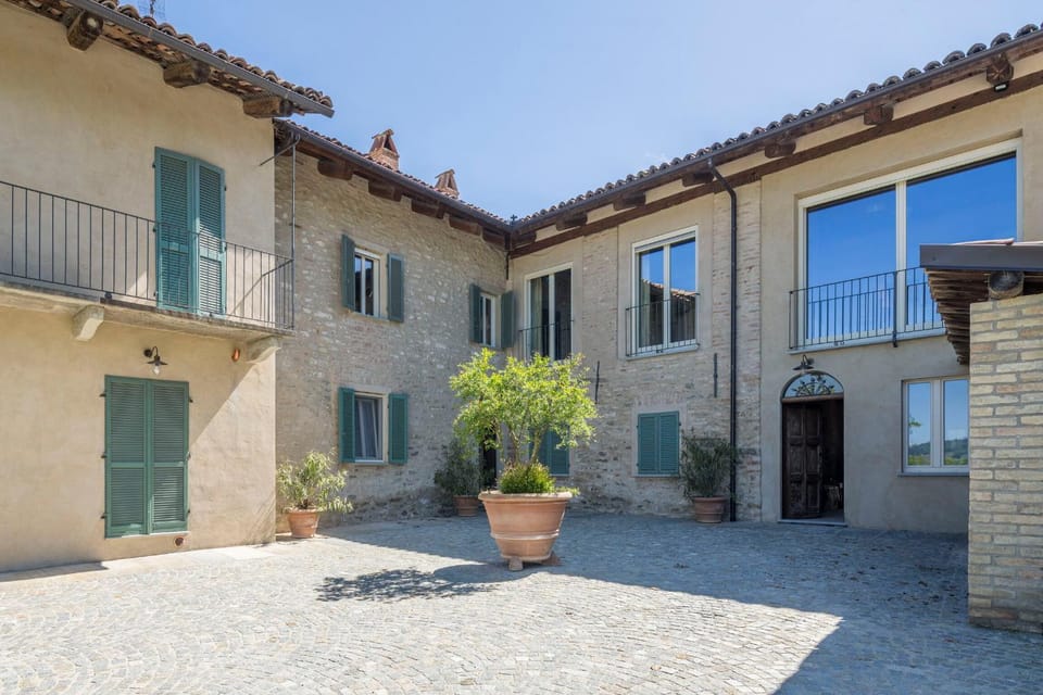 Property building, Spring, Summer, Autumn