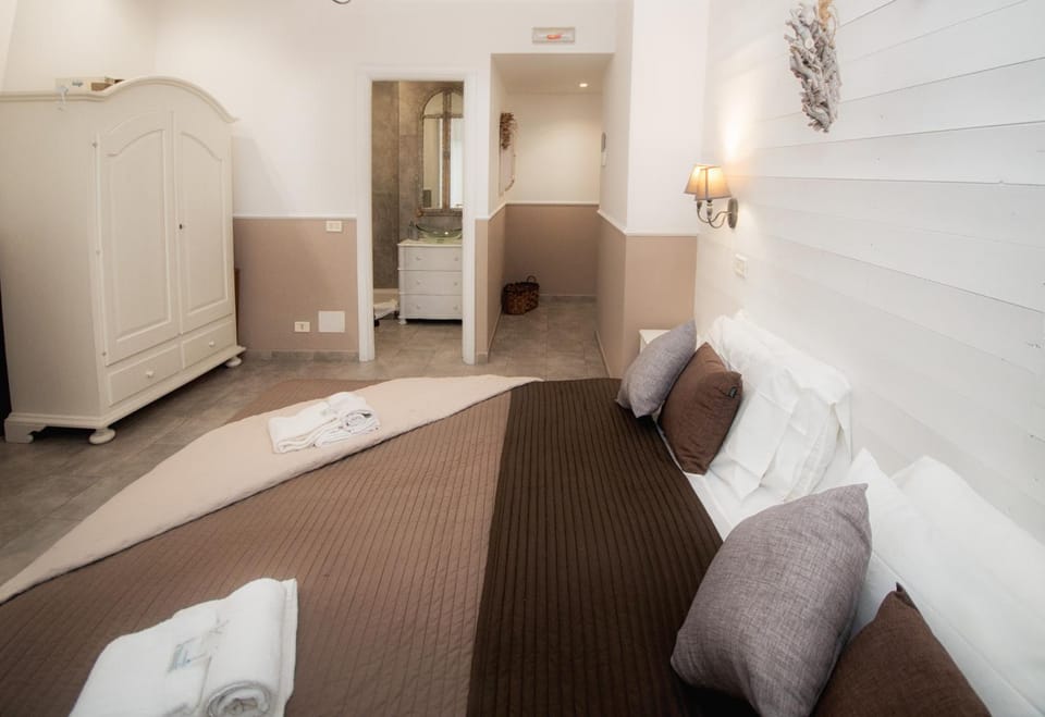 Bed, Photo of the whole room, Bedroom, towels, wardrobe