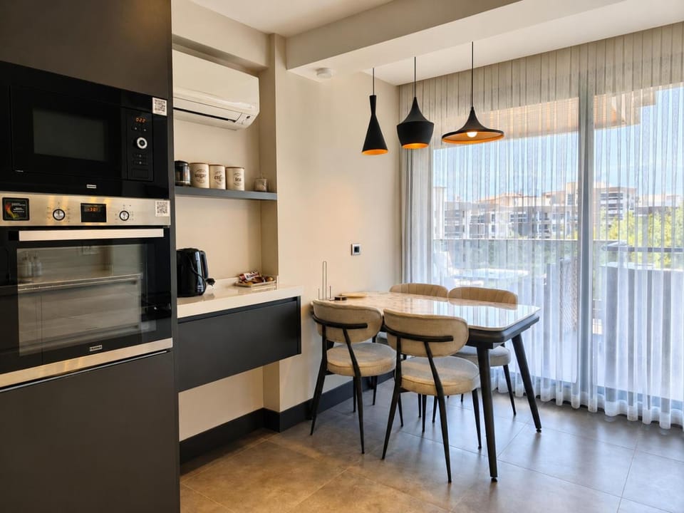 Kitchen or kitchenette, kitchen