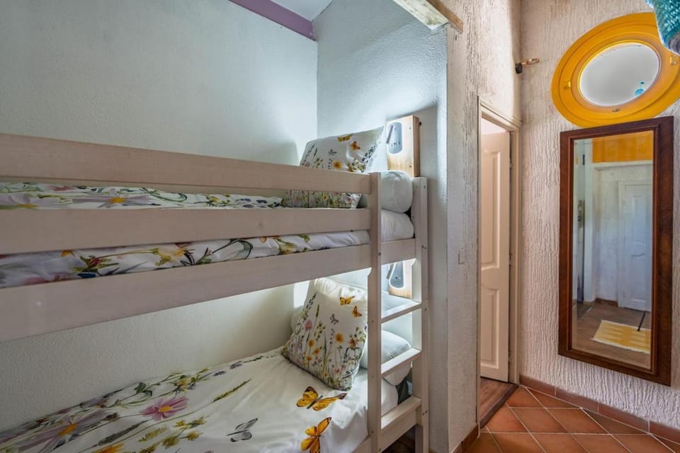 bunk bed