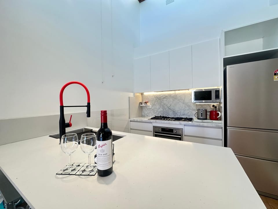 Kitchen or kitchenette, dishwasher, minibar, oven, stove, toaster, kitchen