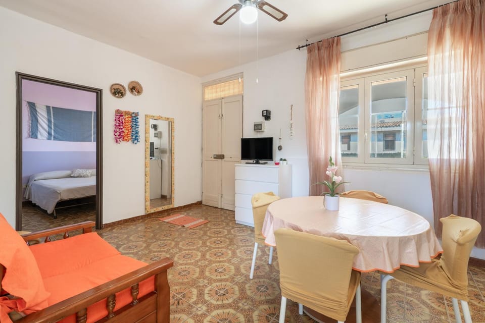Property building, Living room, Bedroom