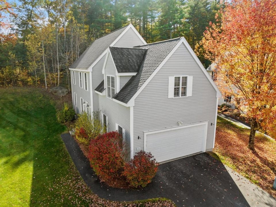 Modern Open Concept 4 Bed 2 5 Bath Mid to LongTerm Private Single Family Home House in Manchester