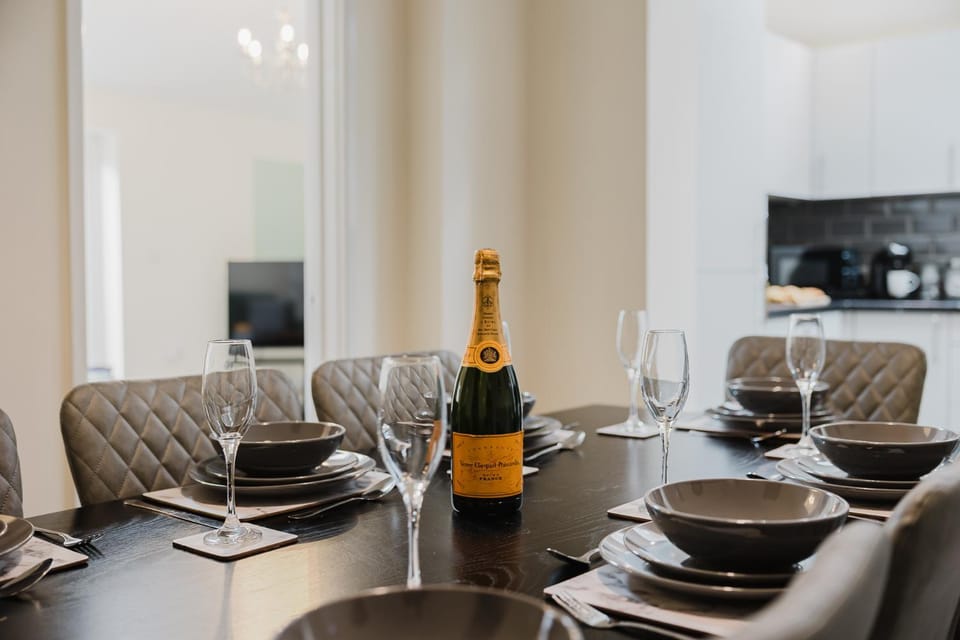 Dining area, kitchen, kitchen