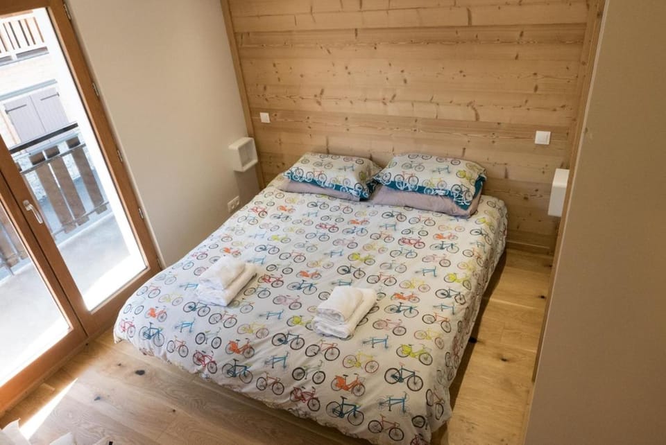 Recently renovated central Morzine apartment Apartment in Montriond