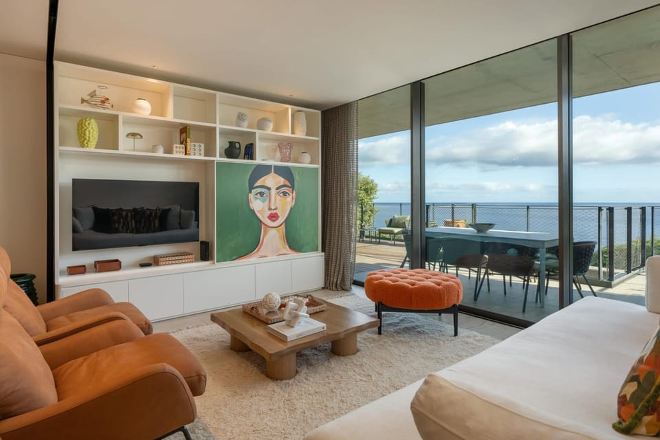 View (from property/room), Balcony/Terrace, Living room, Seating area, Sea view