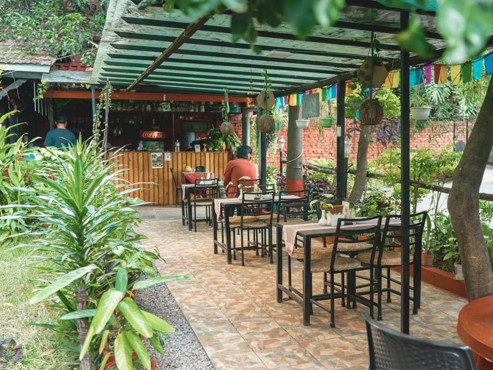 Patio, Restaurant/places to eat, Garden, Balcony/Terrace, Dining area