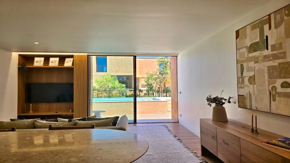 Living room, Pool view