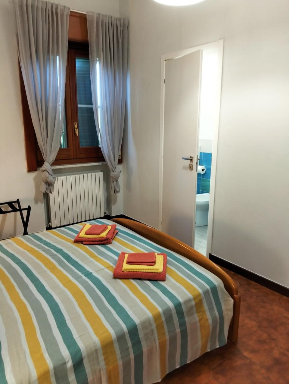 Bed, Bathroom, Bedroom