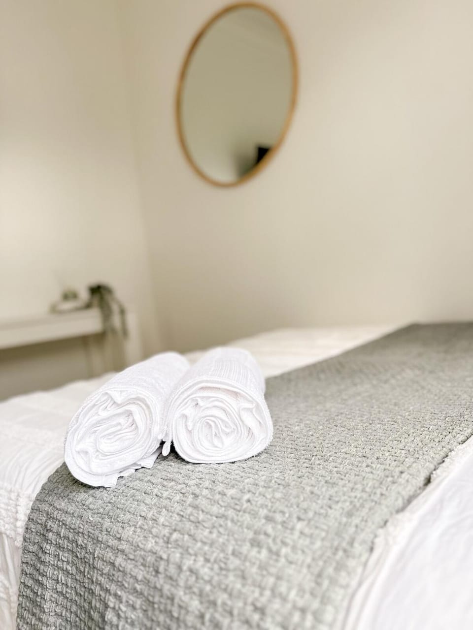 North Wollongong - Beach Style - Modern - Free Parking - Free Coffee Snacks Apartment in Wollongong