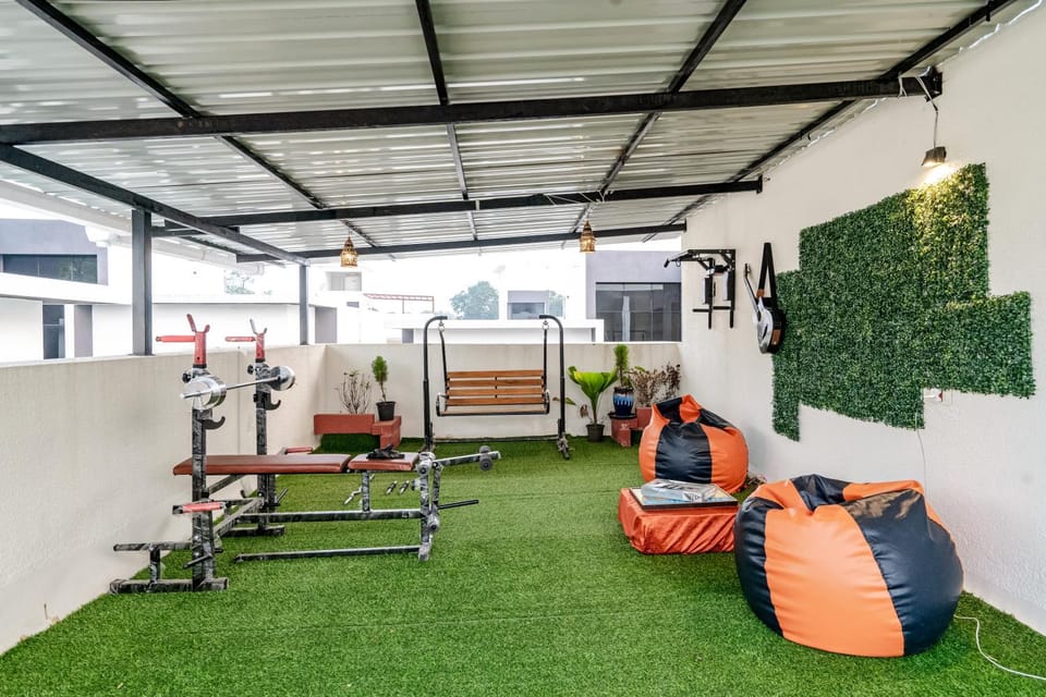 Game Room, Balcony/Terrace, Fitness centre/facilities, Entertainment