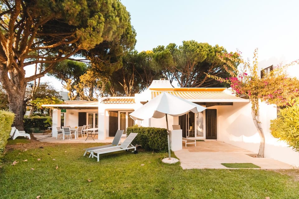 Property building, Patio, Day, Natural landscape, BBQ facilities, Garden, Coffee/tea facilities, Balcony/Terrace, Spa and wellness centre/facilities, Fitness centre/facilities, Fitness centre/facilities, Garden view