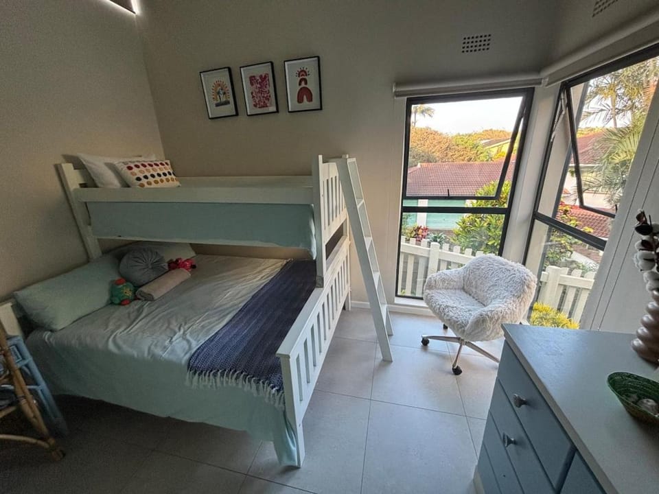 Bed, Bedroom, bunk bed