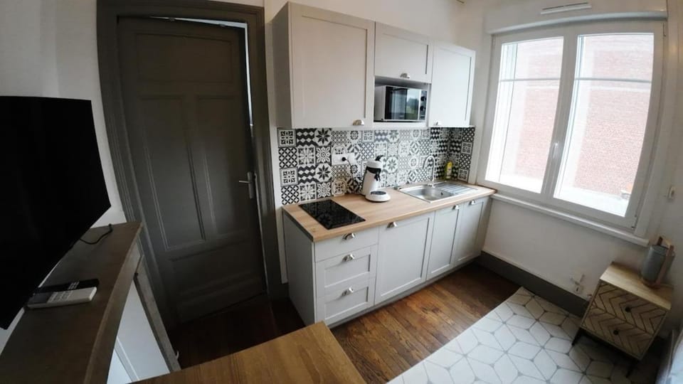 Kitchen or kitchenette, stove