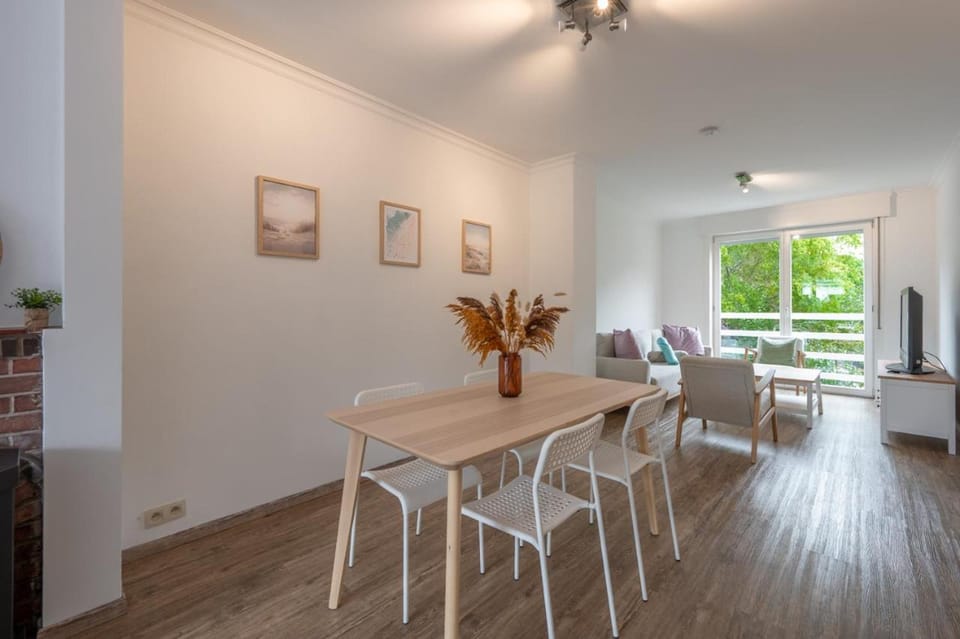 Light-Filled Apartment with Private Garden Apartment in Ostend