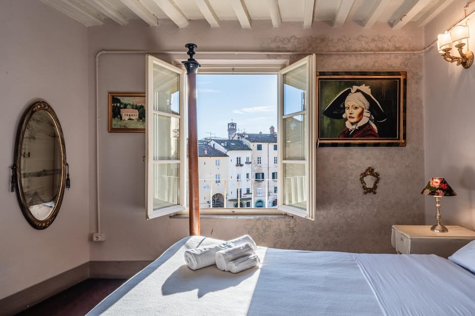 Living room, Bedroom