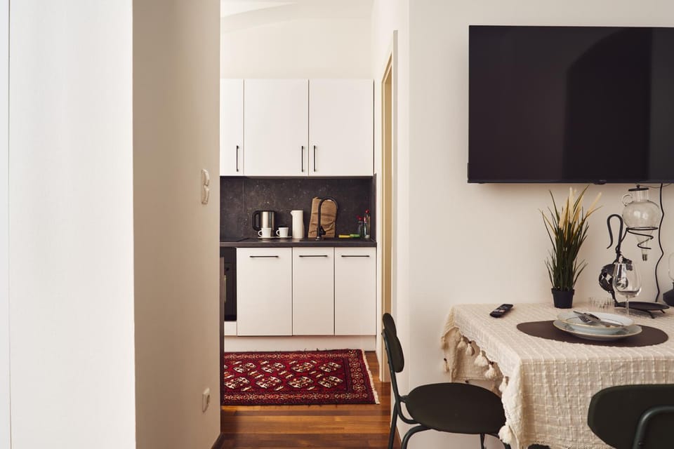 TV and multimedia, Dining area